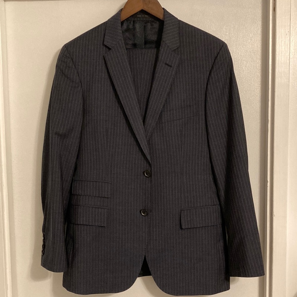 Hugo Boss Slim 100 Suit (Gray/Navy-ish Pinstripe)
